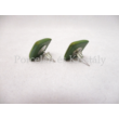 10648/1 Négyzetes fülbevaló zöld eosin, 1,5x1,5 cm 